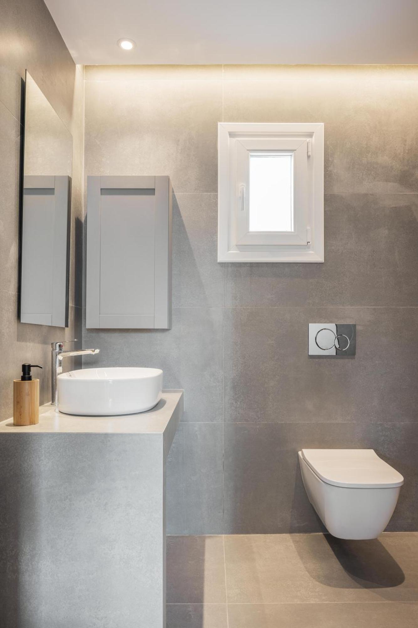 Minimalist Apartment Near The Airport And The City Center Kanálion Buitenkant foto